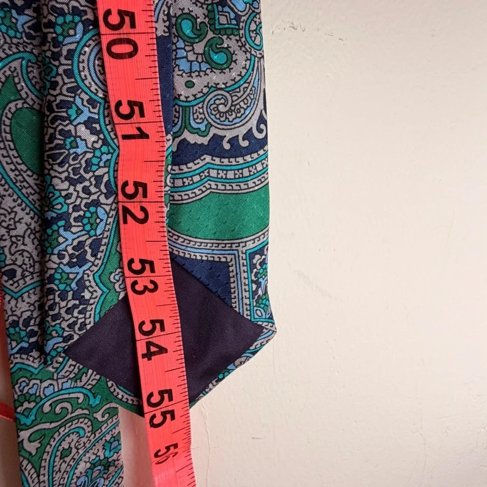 Vintage Burberry Silk Paisley Tie Green & Blue Made in England Quiet Luxury Work - Picture 5 of 7